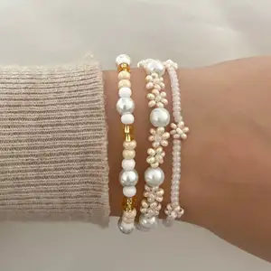 3 matchande armband - Nora, Saga & Flower Bracelet😍✨ Swipa för att se vilka armband som är vilka samt priserna. Armbanden är handgjorda och justerbara mha kedja och karbinhake🤍🤍 Beställ gärna via Instagram dm: hn.smycken