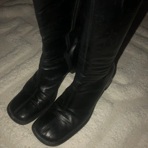 Black Leather Boots - Square toe, block heel, medium lenght, perfect under a dress or skirt, even under trousers