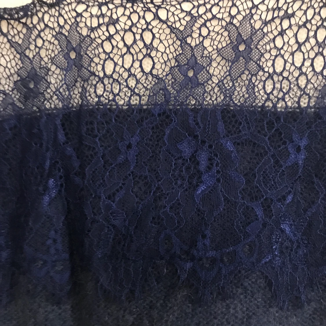 Guess tröja, blå & vit med spets - 91