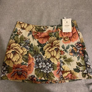 Bershka kjol - Helt ny kjol, toppen finns också med!!💕