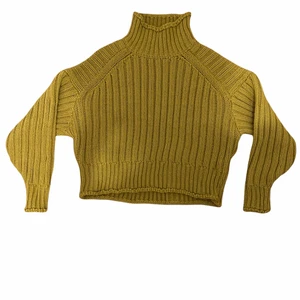 Comfy sweater  - Skön tröja med hög krage när det blir kallt 