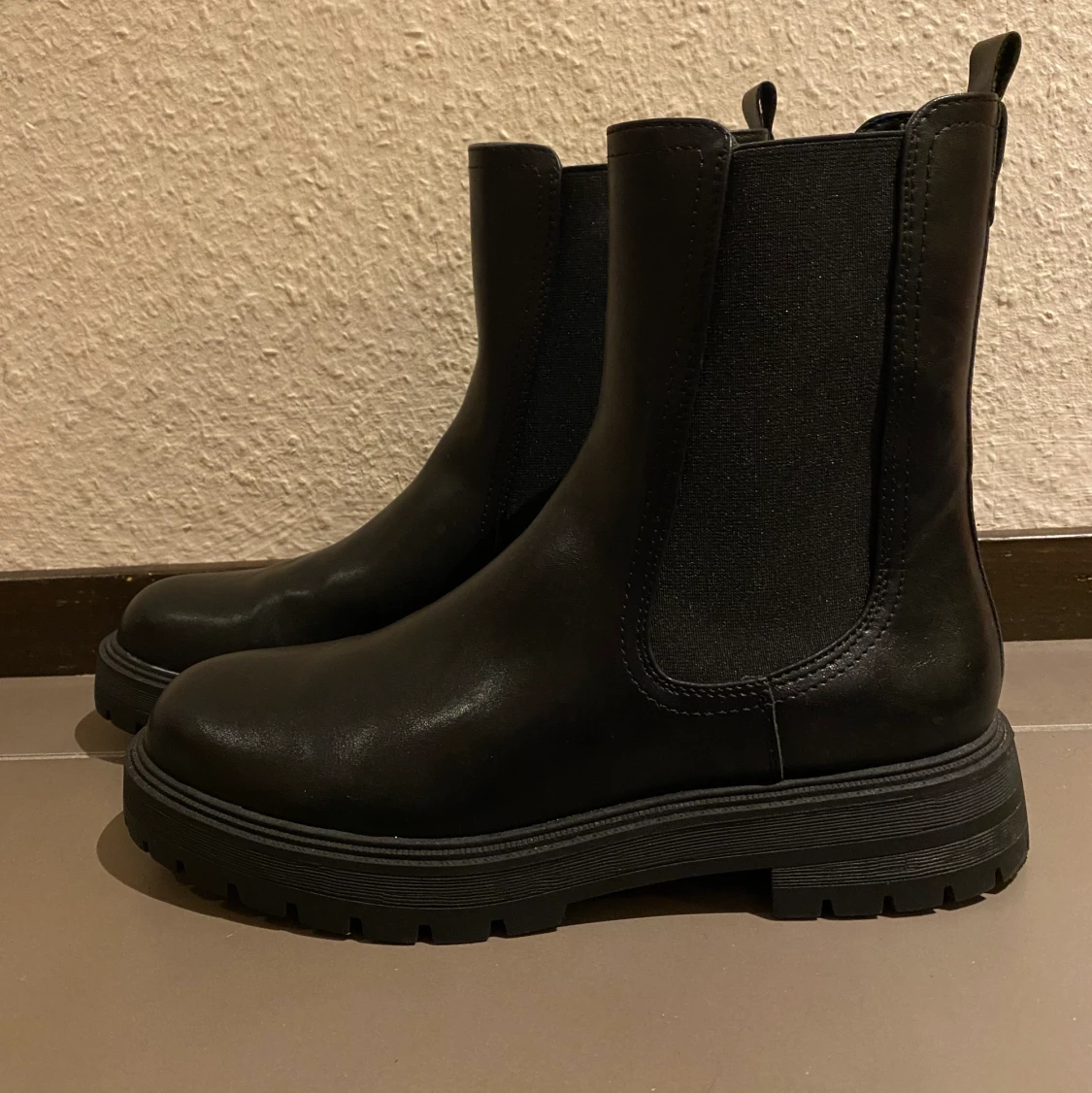 Svarta Chelseaboots stl. 41