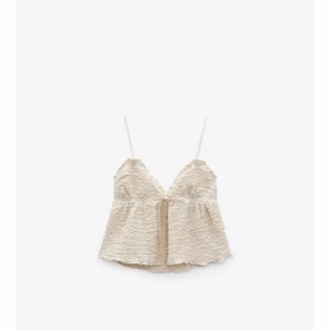 Zara linne - Säljer det här fina linnet då jag har ett liknande❤️ 140kr + frakt! Obs! Banden går att justera eftersom man kan knyta dem