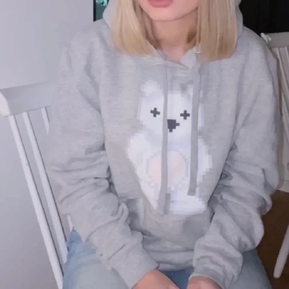 Fin hoodie ❤️🔥‼️köparen står för frakten ‼️ ! Lånade bilder!. Neuletakit & Villapaidat.