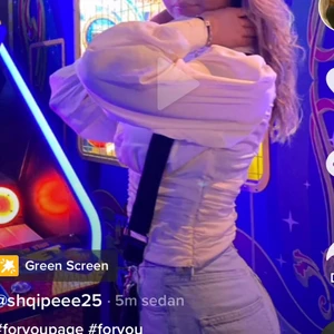 Satin blus - Denna kostar 400 egentligen, Jätte fin och Aldrig använd 