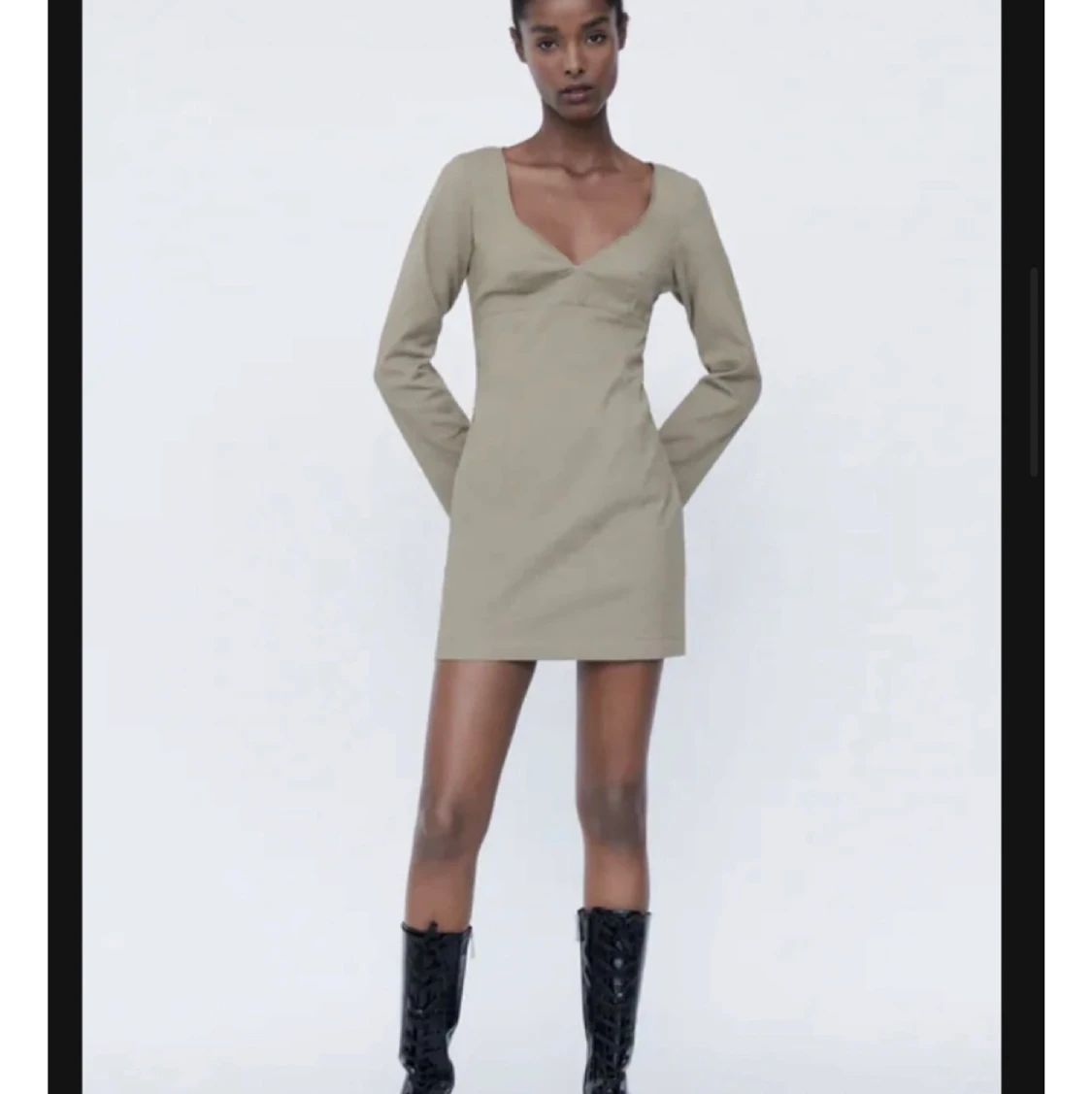 Söt beige klänning