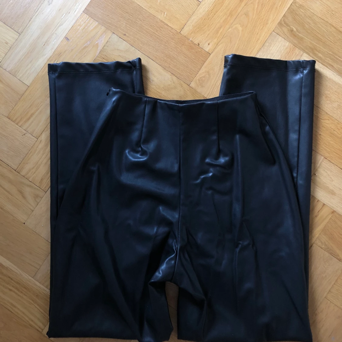 Skinnbyxor från Bianca’s kollektion med Nelly