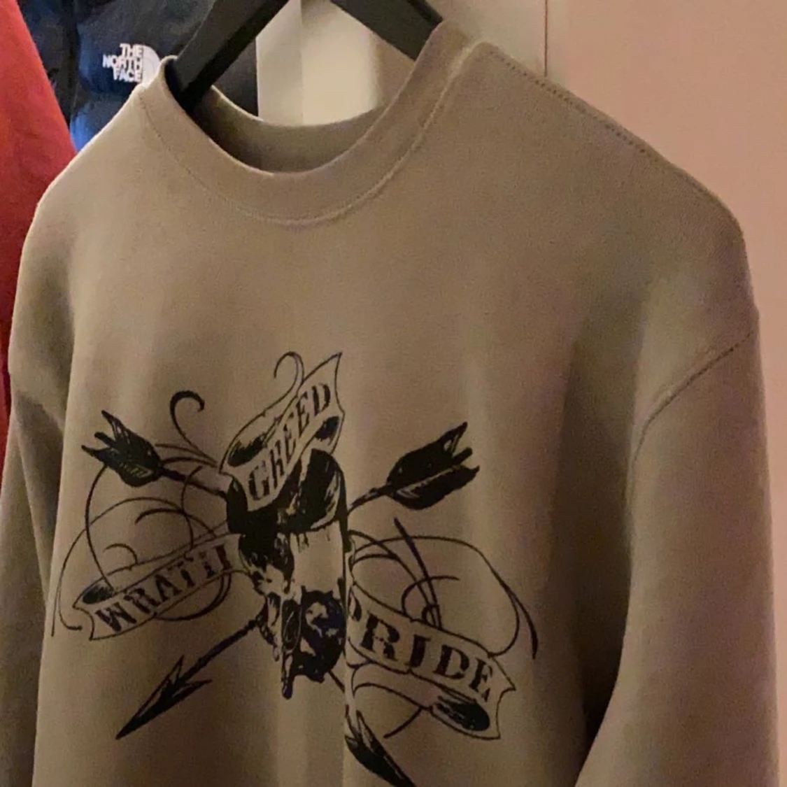 ✨Beige sweatshirt✨