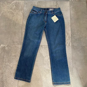 Gant jeans - Snygga jeans från Gant. Aldrig använda, lapparna kvar. Strl 28, straight fit