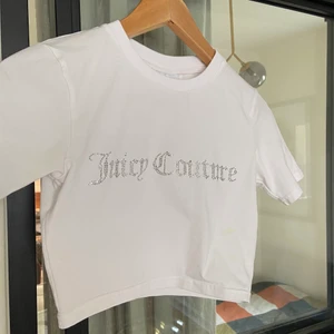 Juicy couture topp - Helt oanvänd juicy topp! Storlek XS men skulle säga att den passar S också. Skriv om du har några frågor 🌞