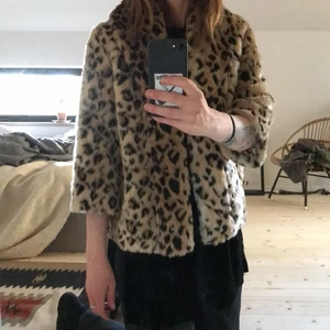 Leopard jacka billabong - Som ny  sån hörlig och mjuk leopard jacka