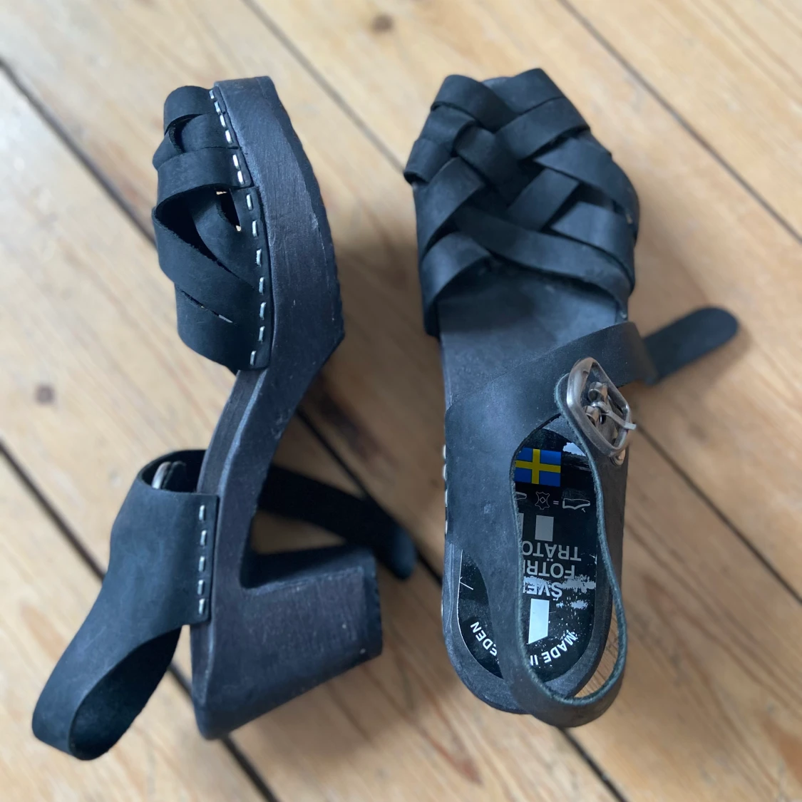 Söta och sköna skorna trä!