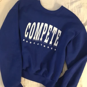  Sweatshirt   - Använd några få gånger! 