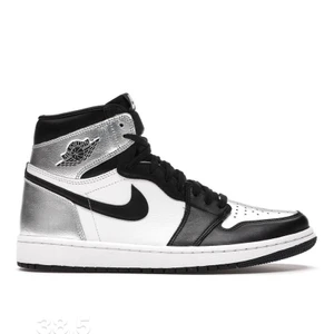 Jordan 1 Silver Toe - Helt nya!! Kvitto och box finns. Paketet skickas som spårbar frakt!