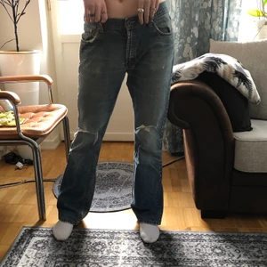 Lågmidjade jeans  - Coola lågmidjade jeans, låga och lite vidare😇