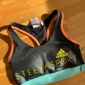 Asidas sport bh - Lägger upp igen! 