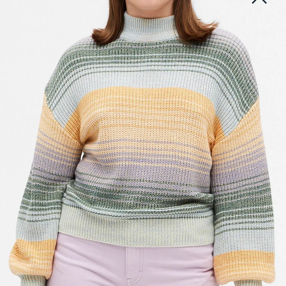 Säljer denna knitwear från monki då den inte kommer till användning. Slutsåld på monki just nu, köpte för 300kr. Använd 1 gång. Storlek XL men passar mer storlekar beroende på önskad passform. Priset är inklusive frakt(66kr).. Stickat.