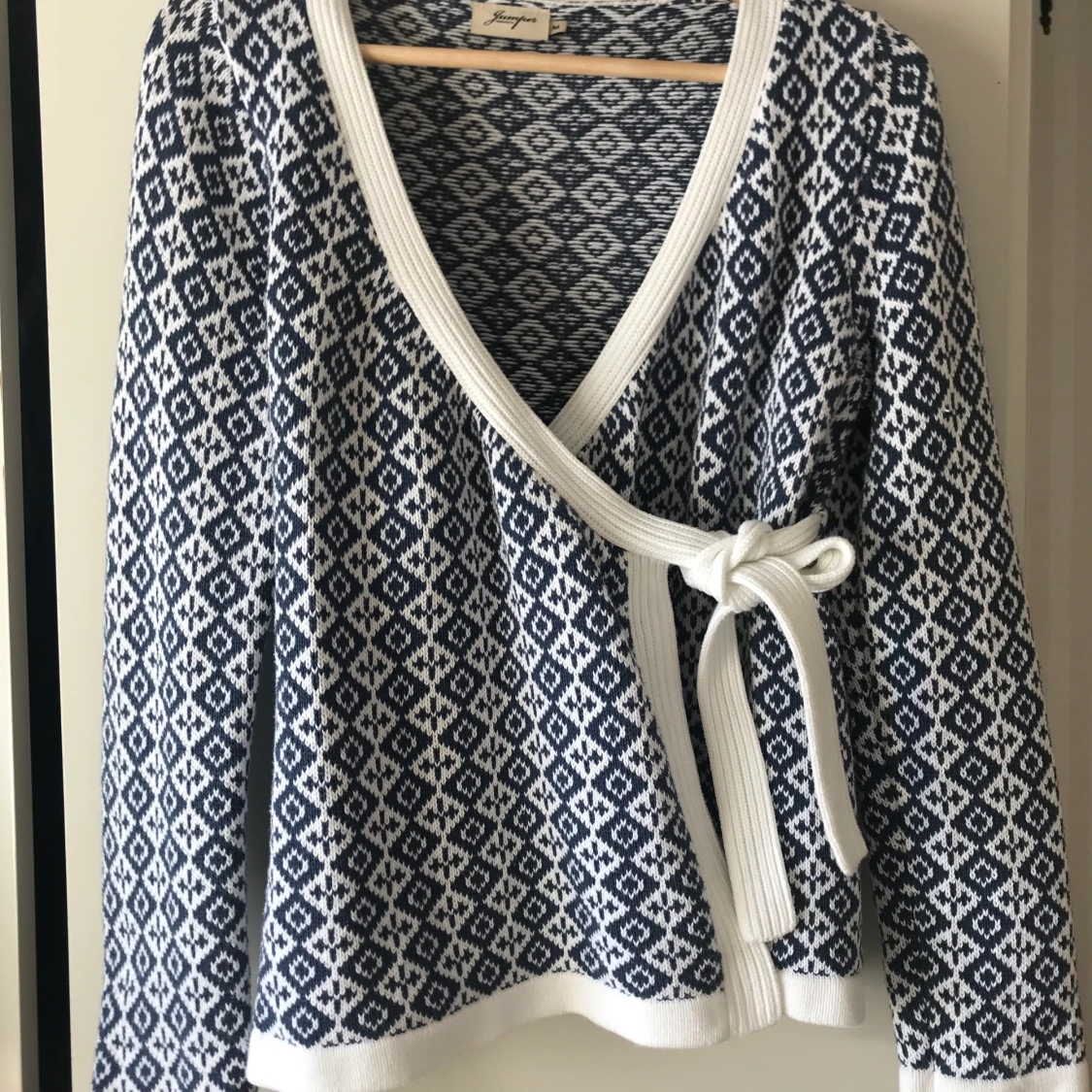 Jumperfabriken kofta strl M - 90