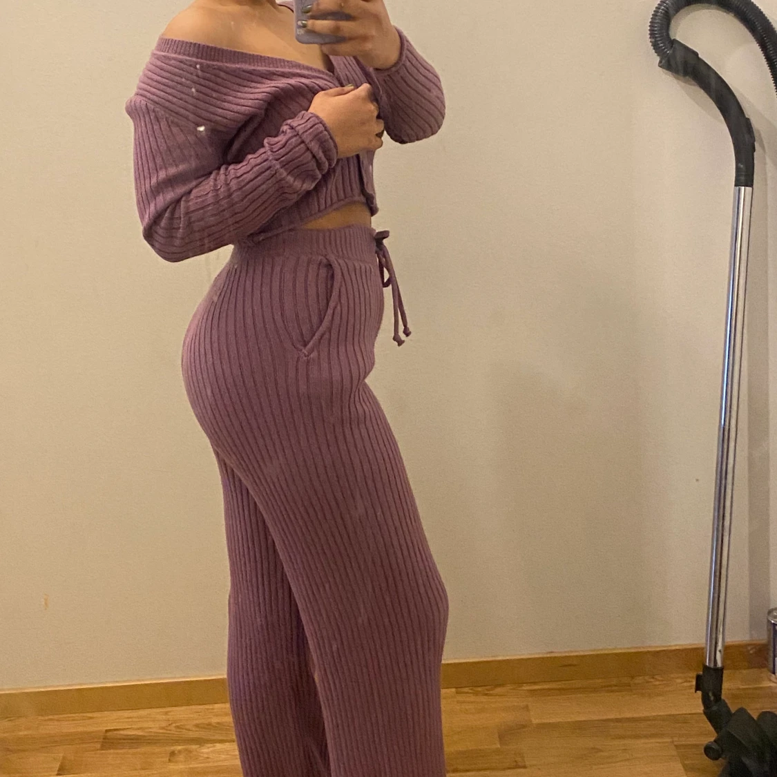 Sååå skönnnnt och mysigt set😢💜💜 väldigt sexigt och ger kroppen fint form.