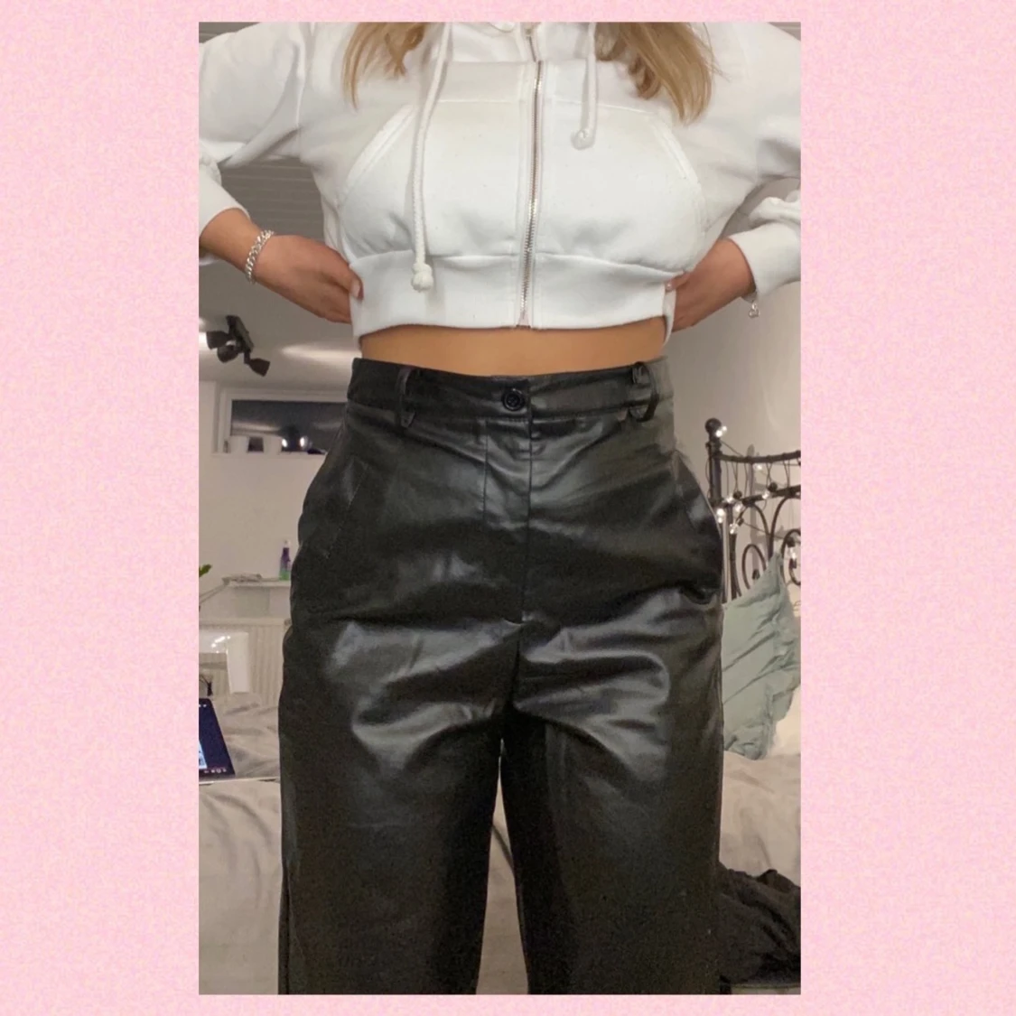 Oäkta skinnbyxor  - 90