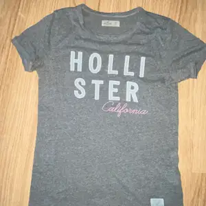 T-shirt från hollister, stl xs (passar s)