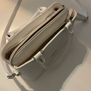 Väska ifrån Danielle donet - Vanlig väska bra skick frakt tillkommer 