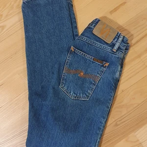 Nudie Breezy britt 26*28 - Använda 2 gånger. Säljes pga jag köpte för lite storlek.