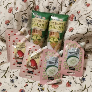 Olika Peel off ansiktsmasker  - Just blivit sambo och måste rensa lite i badrumsskåpet.. 🙈 Tre olika typer av peel off ansiktsmasker! En av de stora är oöppnad och den andra är ungefär 80-90% kvar i. De mindre är alla oöppnade! De små innehåller 28ml (flertalet masker) och de stora 175ml. Perfekt för hemmaspa! 😍💆‍♀️ 