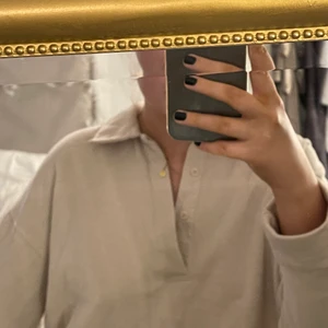 Tröja - Super snygg tröja från zara , mjukt material innuti!