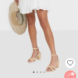 Klackskor - Klackskor ifrån Nelly! Storlek 38