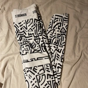 Stronger träningstights  - Tights från stronger, fint skick💕