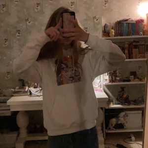 The cool elephant Hoodie!  - Så cool och unik Hoodie i nyskick! Köpt för 600 på the cool elephant. Älskar verkligen den här Hoodien men måste rensa ut min garderob!