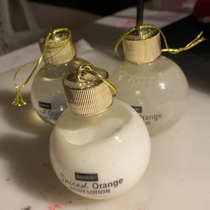 3 kit tvål och bodylotion  - 3 kit. Man kan köpa 1 eller eller 2 eller alla. Aldrig använt 
