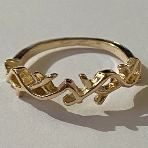 Ring - Silverring med gulddetaljer.