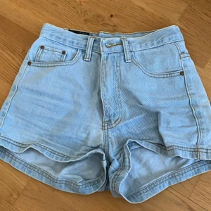 Shorts - Fina shorts