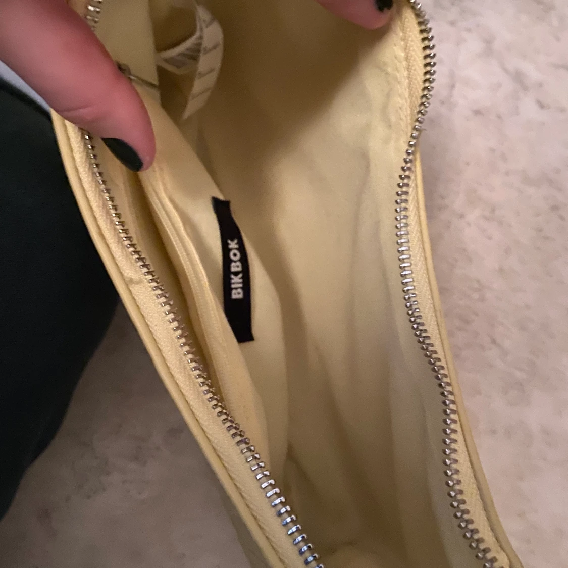 Gul fake krokodilskinns handväska✨ - 90