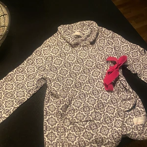 ODD MOLLY rosa  - Bra skick, använd ett par fåtal gånger. oddmolly storlek 2. (0-5 storlekar) 