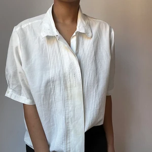 Vitblus - Superfin vitblus i storlek M💖