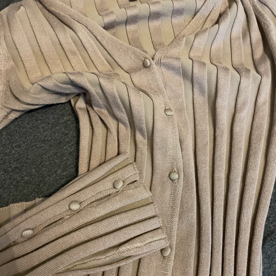 Ribbad klänning - 90