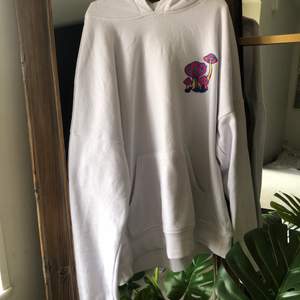 A.LAB hoodie köpt i USA i storlek M. Riktigt fet print på baksidan. Aldrig använt 