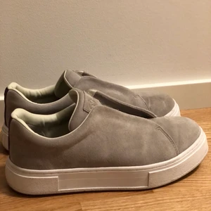 Eytys skor  - Väldigt bra skick! Har använt fåtal gånger. Storlek 43. 