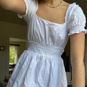 Jättefin klänning! - Så fin klänning som jag hade på studenten, använd 1 gång alltså som ny🥰