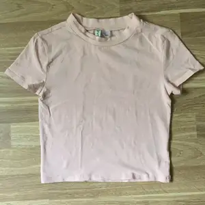 Pink T-shirt from H&M 95%cotton and 5%elastane