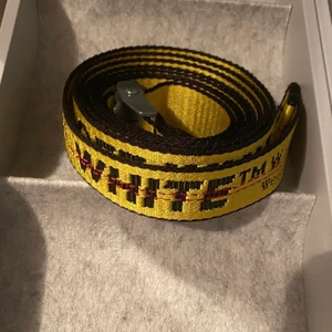 Off white bälte *mini* - Helt nytt aldrig använt har inte kvar påsen till den nypris runt 1100