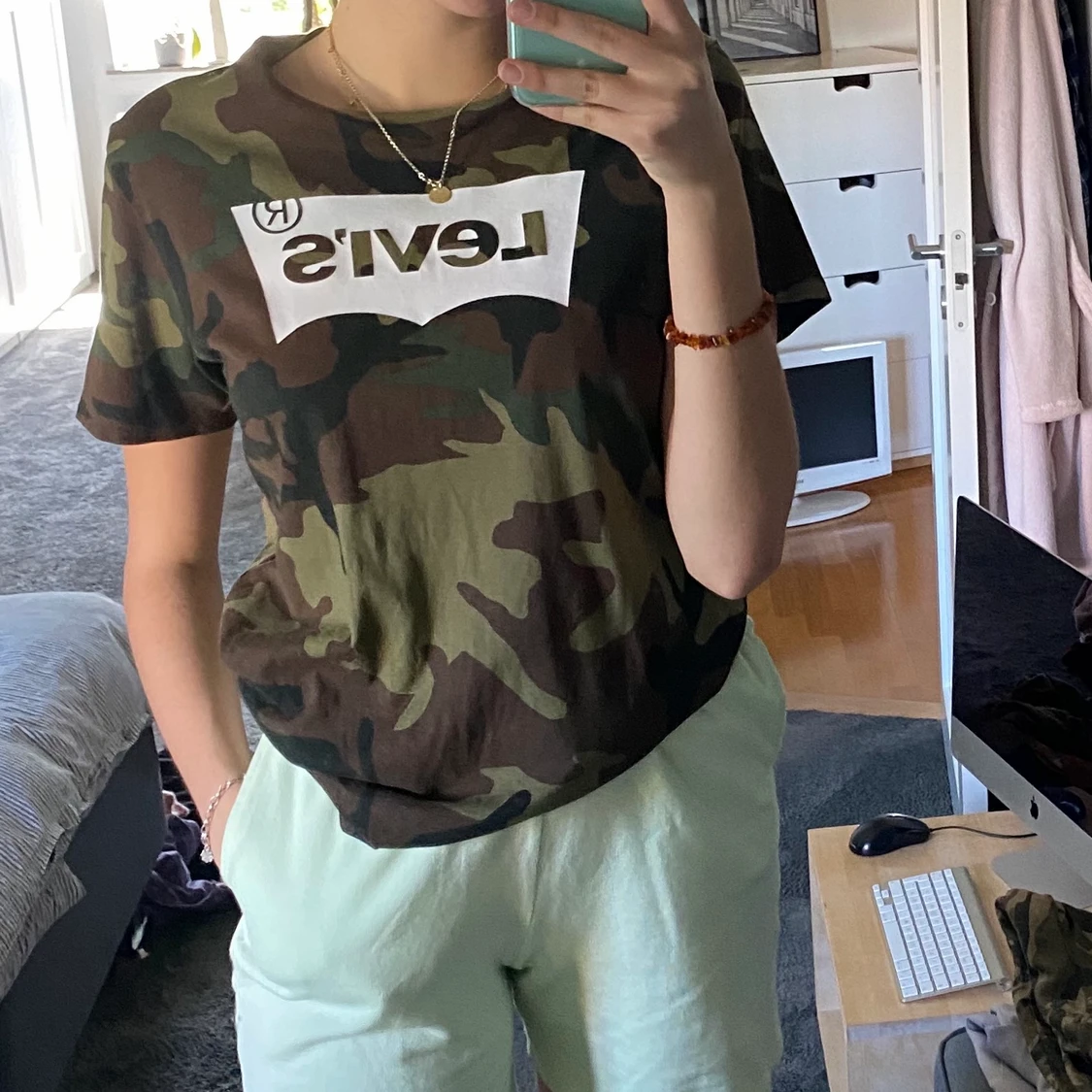 Militärgrön tröja 