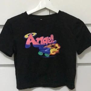 Crop top size S - Använts bara några gånger, bra stick.