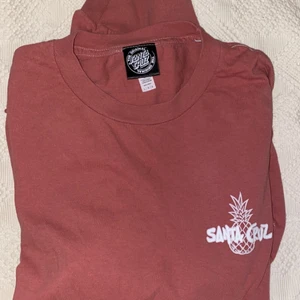 Santa Cruz tröja - Köpte i usa förra året. Bra skick ❤️ det är L men sladdar mig som är 154