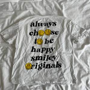 Smiley T-shirt 💛