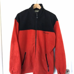 Fleece tröja  - Tröja köpt på second hand. Mjuk och varm 