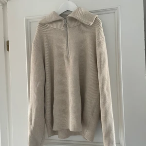 Tröja - Fin tröja från vila💜 aldrig använd med prislappen är borttagen! Skriv om du är intresserad!💜💜